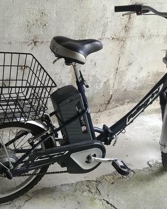 Bicicletta elettrica tipo graziella