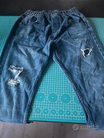 Jeans strappati
