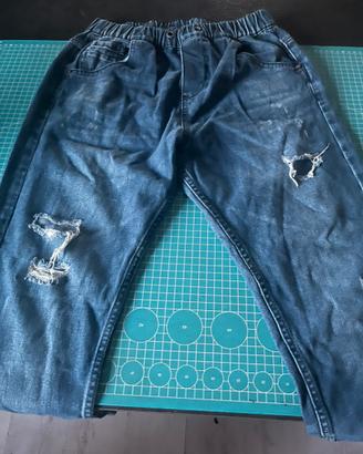 Jeans strappati