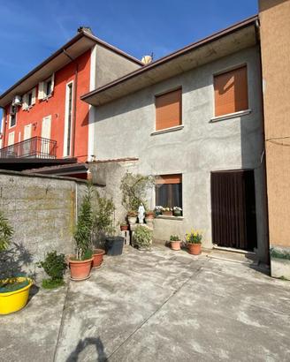 CASA INDIPENDENTE A BORGO SAN GIACOMO