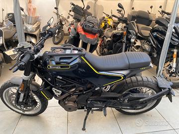 Husqvarna Svartpilen 401 - 2019