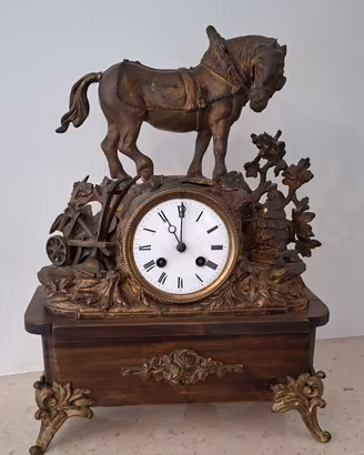Orologio Antico da Camino in Bronzo con Cavallo