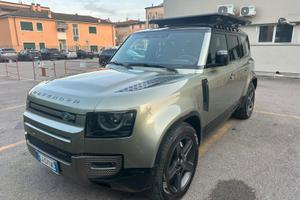 Land Rover Defender 110 P300 Hybrid SE