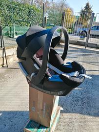Ovetto Cybex Aton Q con riduttore e cappottina