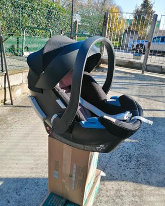 Ovetto Cybex Aton Q con riduttore e cappottina