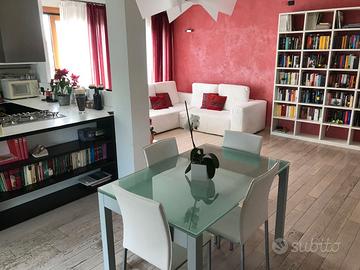Tavolo allungabile in vetro satinato 130x85 cm