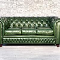 Divano Chesterfield 3 posti vintage inglese