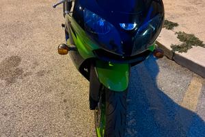 Kawasaki Ninja ZX9R