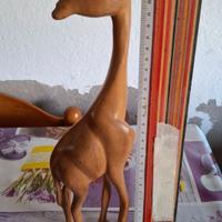 statua africana giraffa