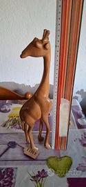 statua africana giraffa