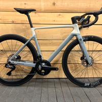 BICICLETTA DA CORSA FOCUS IZALCO MAX DISC 9.8 2024