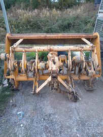 Massey Ferguson con vangatrice