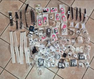 piccolo stock di bigiotteria mista 150 pezzi nuova