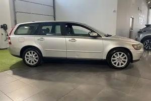 volvo v50 con gancio