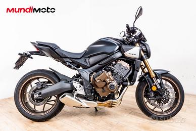 HONDA CB 650 R E-CLUTCH - 2025