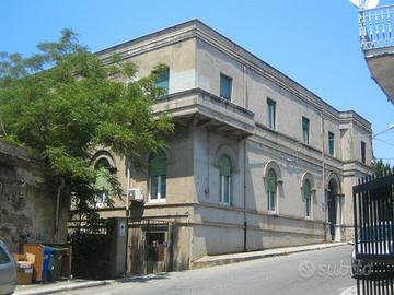 Immobile in pieno centro a strapiombo sul mare