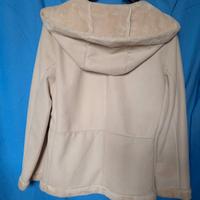 pelliccia sintetica  con cappuccio