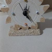 Orologio da tavolo in pietra leccese