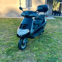 Piaggio hexagon 250