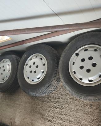 RUOTE + BORCHIA PER CAMPER