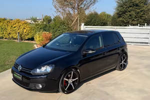 Volkswagen Golf 1.4 TSI Pari al nuovo