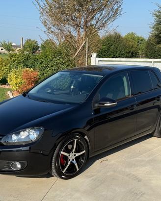 Volkswagen Golf 1.4 TSI Pari al nuovo