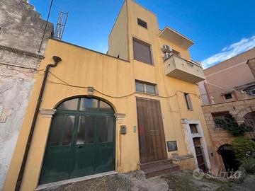 Casa storica con garage nel cuore di Ruffano