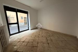 2 LOCALI A OSIO SOTTO