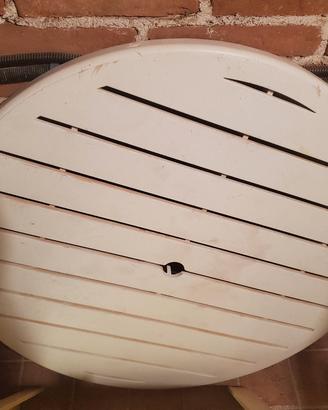 tavolo rotondo con 4 sedie