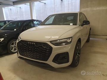 AUTO SUV