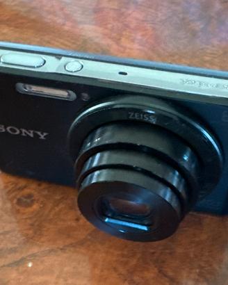 Fotocamera digitale Sony.