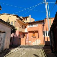 Casa in Via Leonardo da Vinci 20 Laconi