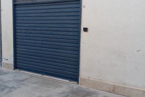 Box garage con bagno doccia 80 mq