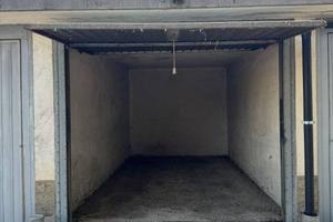 Box / Garage di 14 m² a Piscina