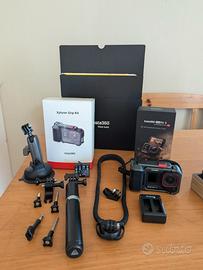 Insta360 Ace Pro 2 con vari accessori