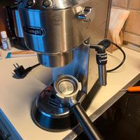 Macchina caffè Dedica DeLonghi