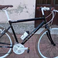 Bicicletta uomo ibrida