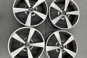 4 Cerchi in Lega per Volvo Ford 16 pollici usati