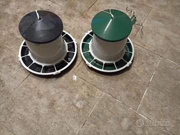 2 mangiatoia galline polli 