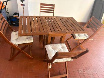 tavolo +4 sedie pieghevoli 