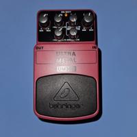 BEHRINGER UM300 ULTRA METAL PEDALE DISTORSORE 