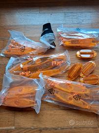 Lotto catarifrangenti per bici e e torcia bici