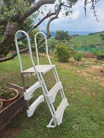 scaletta per piscina