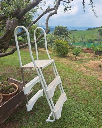 scaletta per piscina