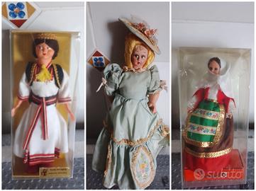9 Bambole Souvenir in Costume Regionale / Folk