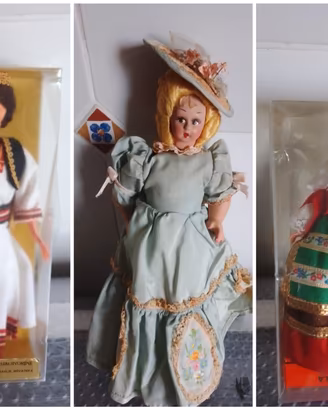 9 Bambole Souvenir in Costume Regionale / Folk