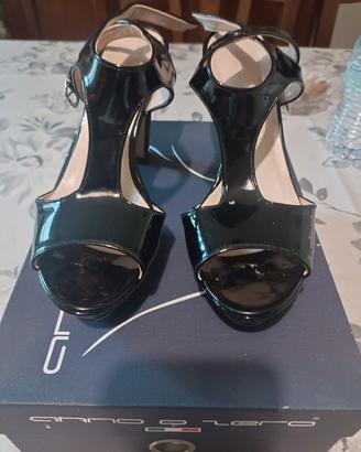 scarpe eleganti.