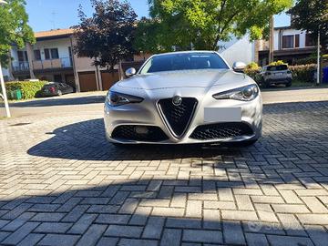 Giulia 2020 2.2 t Executive 190cv auto