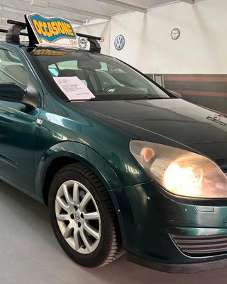 Opel Astra 1.6 16V Twinport 5 porte Cosmo