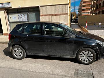 Auto Polo del 2010 da sistemare